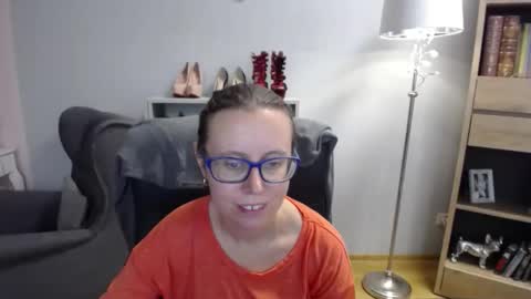 Snapshot of lizzy_sparkle chatting on October 7, 5:01 am Lizzy online show from October 7, 5:01 am