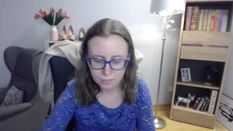 Lizzy online show from November 26, 6:14 am