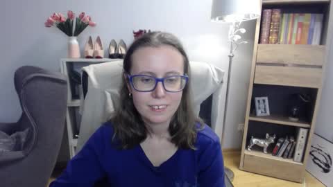 Lizzy online show from November 21, 6:48 am