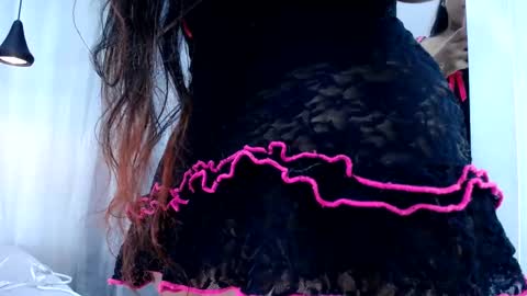 Lizzy hairy pussy online show from March 6, 10:47 pm