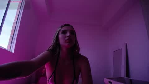 Snapshot of lizzysnow chatting on September 26, 3:31 pm lizzysnow online show from September 26, 3:31 pm