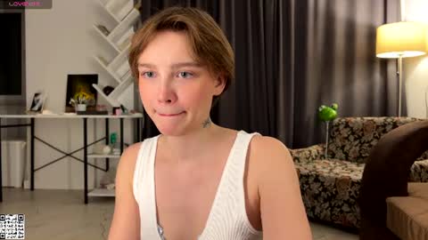 lolaatatee online show from July 1, 9:03 pm