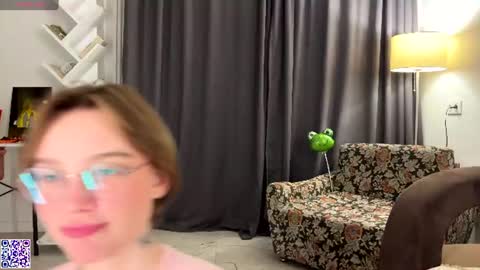 lolaatatee online show from July 21, 8:42 pm