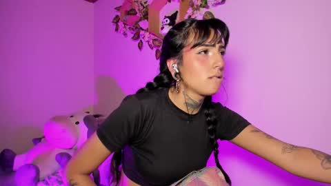 Lola online show from March 15, 7:32 am