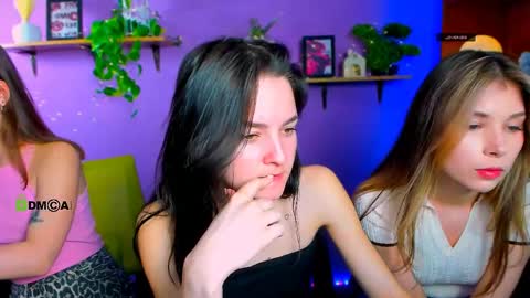 lole ti online show from April 15, 6:19 pm