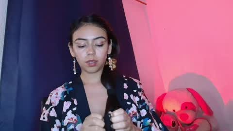      Rya DKhrt       online show from May 8, 5:43 am