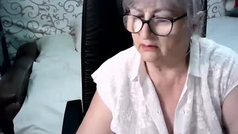 LolkaAlyss online show from February 18, 8:15 pm