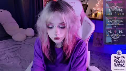 Lolly   online show from December 20, 8:01 pm