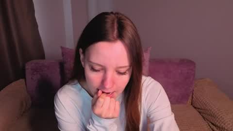 lolytaberry online show from May 17, 3:27 am