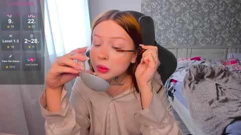 lona online show from March 27, 9:54 am