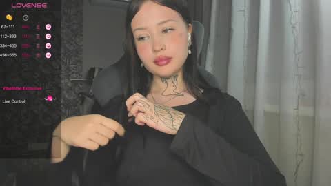 lona online show from December 6, 6:49 pm