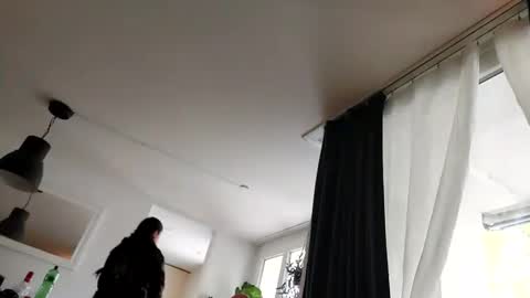 loolaunshaved online show from October 20, 12:19 pm