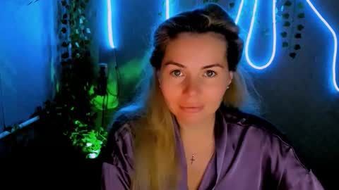 Snapshot of loraboyar chatting on September 18, 2:32 am Lora online show from September 18, 2:32 am