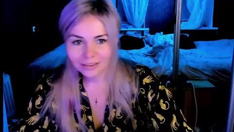 Snapshot of loraboyar chatting on October 17, 2:37 am Lora online show from October 17, 2:37 am