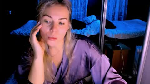 Snapshot of loraboyar chatting on October 2, 3:00 am Lora online show from October 2, 3:00 am