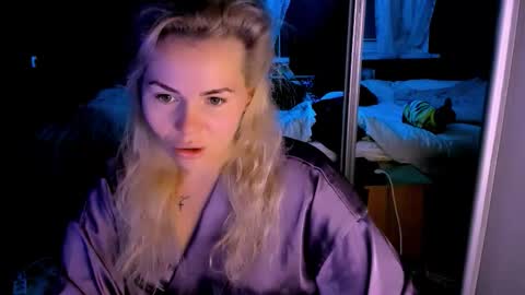 Snapshot of loraboyar chatting on October 7, 2:27 am Lora online show from October 7, 2:27 am