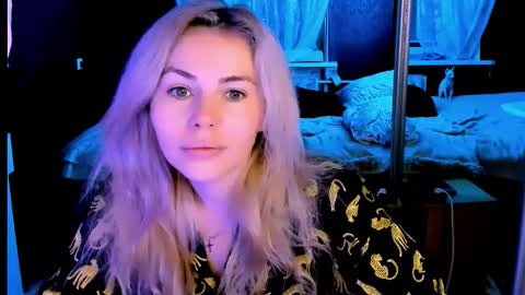 Snapshot of loraboyar chatting on October 24, 2:40 am Lora online show from October 24, 2:40 am