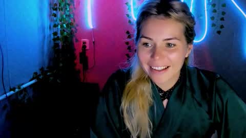 Snapshot of loraboyar chatting on September 17, 2:31 am Lora online show from September 17, 2:31 am