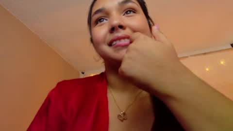 loreanis online show from June 16, 10:00 pm