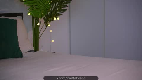 Snapshot of lorettelorenaa chatting on October 12, 5:54 am LoretteLorena online show from October 12, 5:54 am