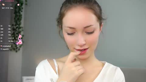 Naomi online show from November 11, 1:56 am