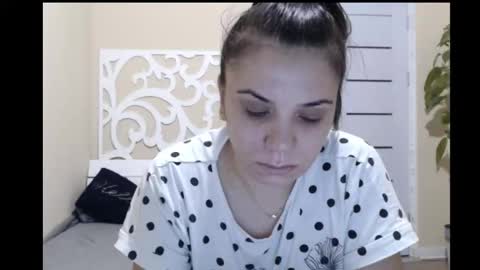 Snapshot of lorragrey chatting on January 5, 5:20 am LorraGrey online show from January 5, 5:20 am