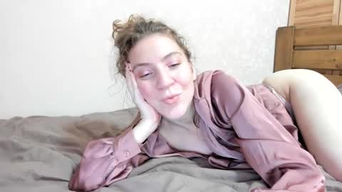 lost_moon online show from February 11, 9:38 pm