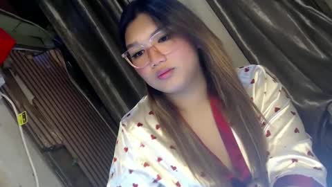 Sweet   online show from March 11, 2:10 am