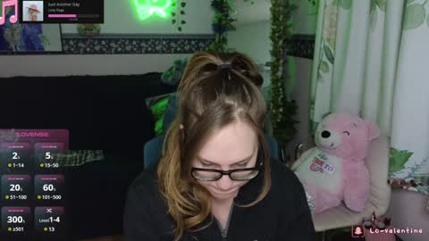 Lo Valentine online show from December 18, 5:15 am