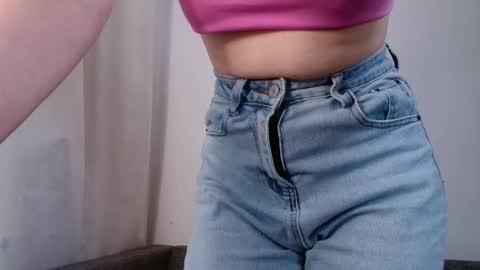 love bella  online show from May 29, 12:52 am