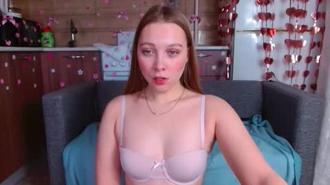 love bella  online show from February 1, 10:19 pm