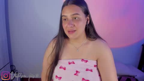 Victoria Fernandez online show from March 6, 5:11 pm