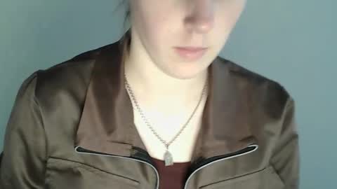 Vivian online show from November 13, 2:27 pm