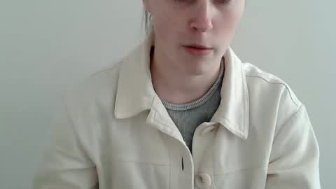 Vivian online show from November 5, 2:00 pm