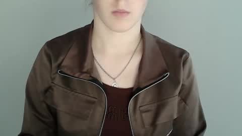 Vivian online show from November 6, 2:01 pm