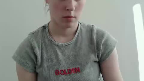 Vivian online show from November 24, 11:23 am