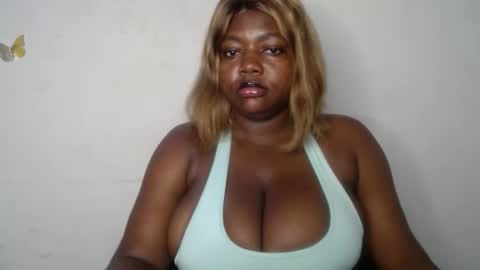 mila online show from November 21, 8:22 pm