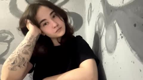 Emily online show from December 18, 1:27 pm