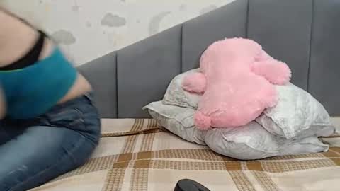 lovellykitty online show from April 1, 6:25 am