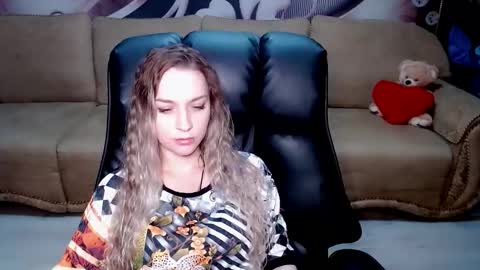 private open online show from March 29, 3:22 pm