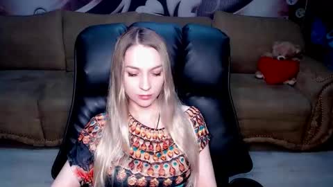 Snapshot of lovellymalina chatting on October 2, 2:44 pm private open online show from October 2, 2:44 pm
