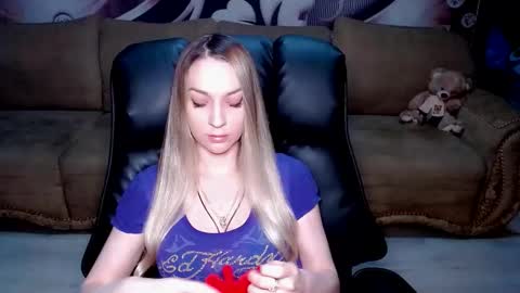 Snapshot of lovellymalina chatting on September 10, 5:57 pm private open online show from September 10, 5:57 pm