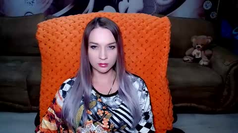 Snapshot of lovellymalina chatting on January 21, 3:43 pm private open online show from January 21, 3:43 pm