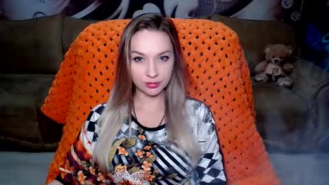 Snapshot of lovellymalina chatting on January 6, 2:58 pm private open online show from January 6, 2:58 pm