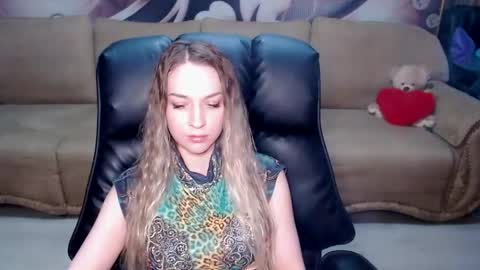 private open online show from April 27, 2:36 pm