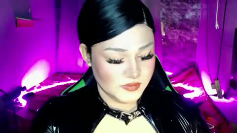 lovely_coleen online show from November 28, 4:43 pm