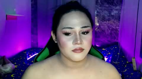 lovely_coleen online show from December 4, 12:13 am