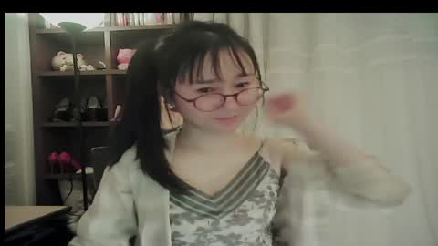 DANA KIM online show from March 22, 3:40 pm