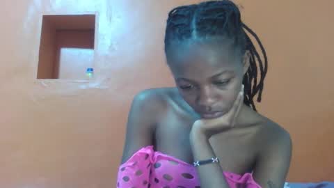 Lovely yvonne online show from November 22, 7:27 pm