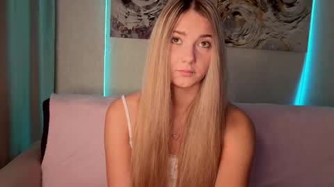 lovelygracee online show from March 11, 3:25 pm